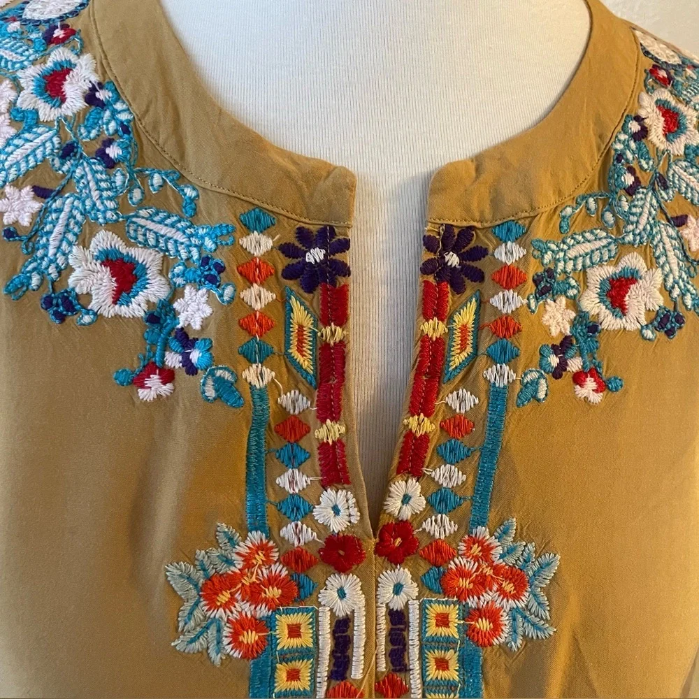 Bohemian Anthropologie Embroidered Top
